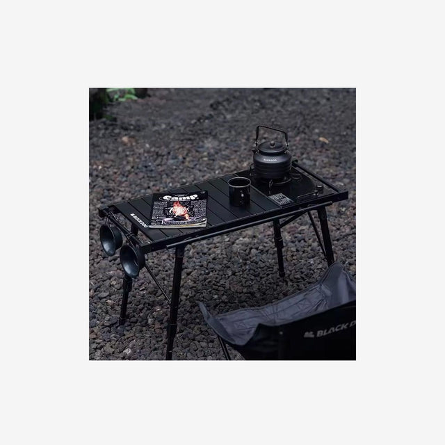 IGT Folding Adjustable Table