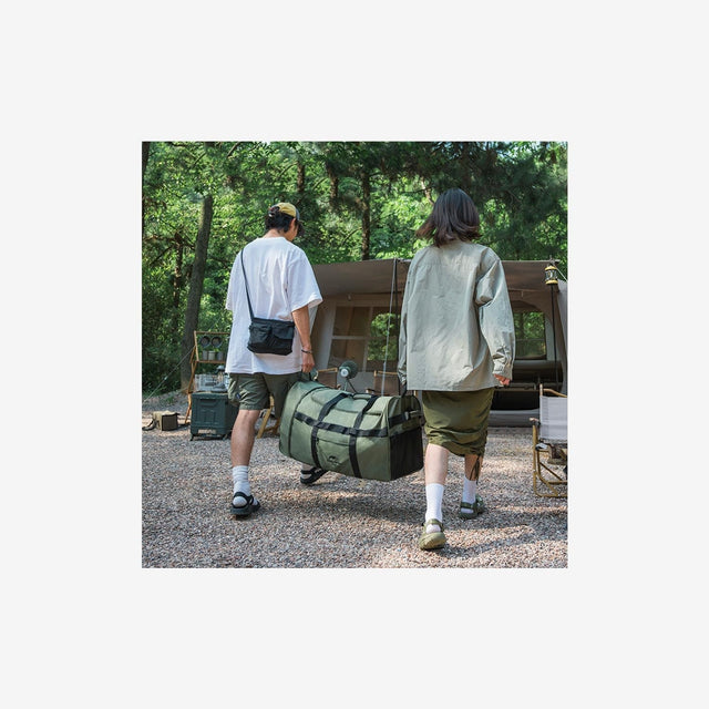 Traveler pulling Naturehike 88L collapsible tug bag
